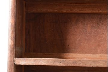 和製アンティーク　使い込まれた風合いが味わい深いシンプルなブックシェルフ(収納棚、本棚)(R-047710)