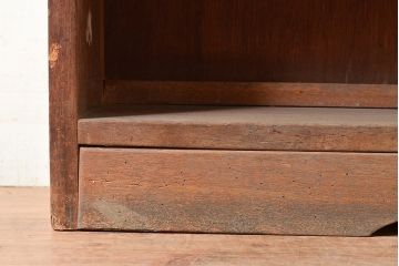 和製アンティーク　使い込まれた風合いが味わい深いシンプルなブックシェルフ(収納棚、本棚)(R-047710)