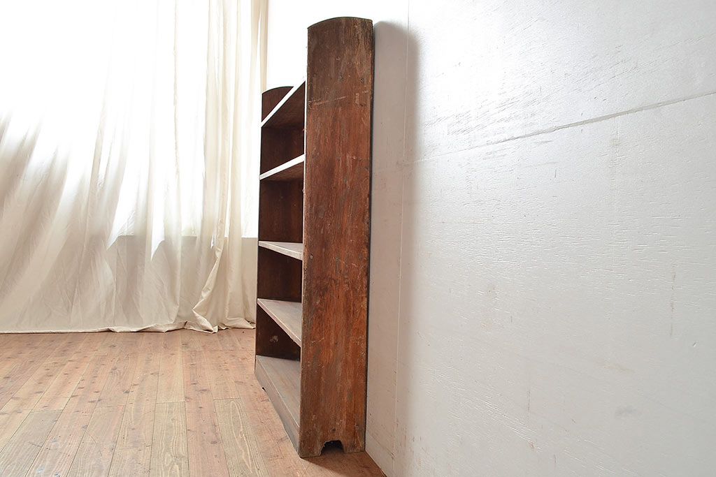 和製アンティーク　使い込まれた風合いが味わい深いシンプルなブックシェルフ(収納棚、本棚)(R-047710)