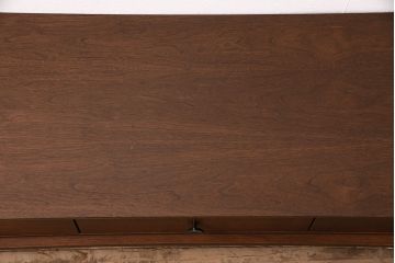 ヴィンテージ家具　アメリカ　ミッドセンチュリースタイルにぴったり!スタイリッシュなデザインのチーク材製リビングボード(テレビボード、テレビ台、ビンテージ)(R-047712)