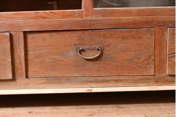 和製アンティーク　たっぷり収納できるシンプルな重ね戸棚(収納棚、食器棚、キャビネット)(R-047713)