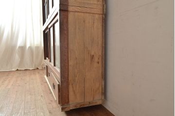 和製アンティーク　たっぷり収納できるシンプルな重ね戸棚(収納棚、食器棚、キャビネット)(R-047713)