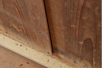 和製アンティーク　たっぷり収納できるシンプルな重ね戸棚(収納棚、食器棚、キャビネット)(R-047713)