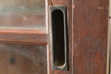 和製アンティーク　たっぷり収納できるシンプルな重ね戸棚(収納棚、食器棚、キャビネット)(R-047713)