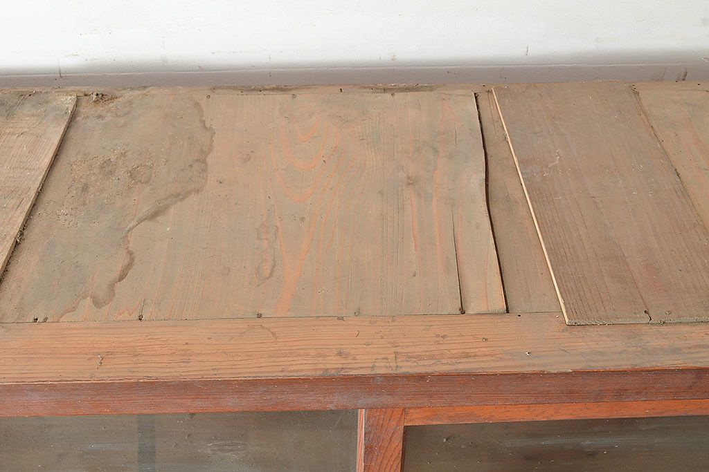 和製アンティーク　たっぷり収納できるシンプルな重ね戸棚・上段(収納棚、食器棚、キャビネット)(R-047714)