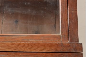 和製アンティーク　たっぷり収納できるシンプルな重ね戸棚・上段(収納棚、食器棚、キャビネット)(R-047714)