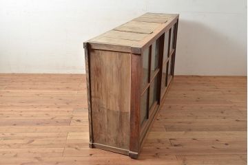 和製アンティーク　たっぷり収納できるシンプルな重ね戸棚・上段(収納棚、食器棚、キャビネット)(R-047714)