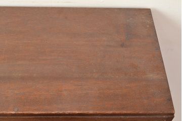 昭和レトロ　扉などのデザインが凝っている可愛らしい佇まいの戸棚(収納棚、キャビネット)(R-047717)