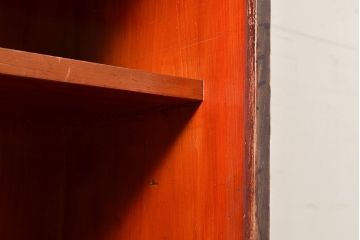 和製アンティーク　レトロな佇まいが趣溢れるヒノキ材製の重ね戸棚(収納棚、飾り棚、キャビネット)(R-047721)