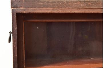 和製アンティーク　レトロな佇まいが趣溢れるヒノキ材製の重ね戸棚(収納棚、飾り棚、キャビネット)(R-047721)