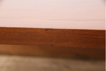 ビンテージ　天童木工　ローズウッド材の流れるような木目が存在感抜群の座卓(ローテーブル)(R-047726)