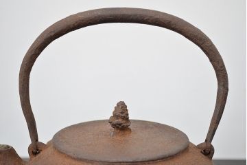 南部照光堂　富岡製糸所　照憲皇太后　御歌　記念鉄瓶(茶道具)(R-047729)
