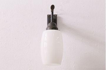 アンティーク照明　花のモチーフがポイントの可愛らしいウォールランプ(壁掛け照明、壁付け照明)(R-047777)