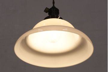 アンティーク照明　柔らかな曲線のフォルムが優しい雰囲気を漂わせる天井照明(ペンダントライト、吊り下げ照明)(R-047778)