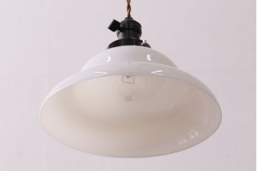 アンティーク照明　柔らかな曲線のフォルムが優しい雰囲気を漂わせる天井照明(ペンダントライト、吊り下げ照明)(R-047778)