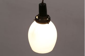 アンティーク照明　ぷっくりとした筒型が柔らかい雰囲気を醸し出す天井照明(ペンダントライト、吊り下げ照明)(R-047779)