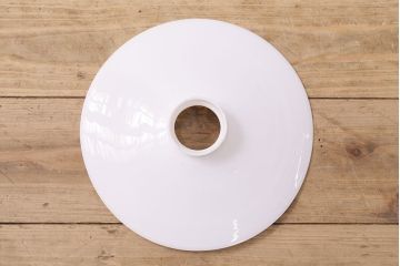 アンティーク照明　昔懐かしさ漂うレトロな平笠シェードの吊り下げ照明(ペンダントライト、天井照明、電笠)(R-047783)