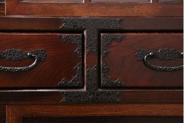 中古　志太民芸家具　懐かしさとモダンな雰囲気をを兼ね備えた格子茶たんす(水屋、和箪笥、収納棚)(R-047787)