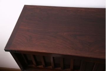 中古　志太民芸家具　懐かしさとモダンな雰囲気をを兼ね備えた格子茶たんす(水屋、和箪笥、収納棚)(R-047787)
