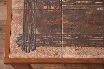 北欧ヴィンテージ　タイルトップのデザインがおしゃれなデンマーク製のセンターテーブル(リビングテーブル、コーヒーテーブル、ビンテージ)(R-047789)