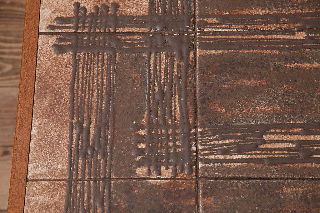 北欧ヴィンテージ　タイルトップのデザインがおしゃれなデンマーク製のセンターテーブル(リビングテーブル、コーヒーテーブル、ビンテージ)(R-047789)