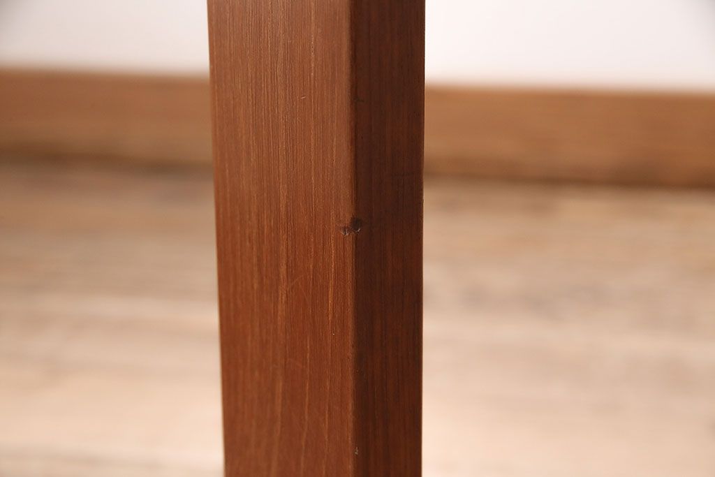 北欧ヴィンテージ　タイルトップのデザインがおしゃれなデンマーク製のセンターテーブル(リビングテーブル、コーヒーテーブル、ビンテージ)(R-047789)