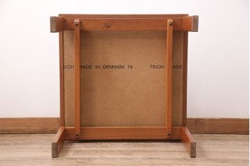 北欧ヴィンテージ　タイルトップのデザインがおしゃれなデンマーク製のセンターテーブル(リビングテーブル、コーヒーテーブル、ビンテージ)(R-047789)