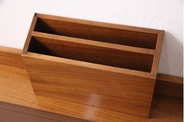 イギリスビンテージ　MAPLE　QUALITY　レザートップが高級感を高めるメープル材製のデスク(机、在宅ワーク、在宅用ワークデスク、メイプル)(R-047790)