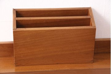 イギリスビンテージ　MAPLE　QUALITY　レザートップが高級感を高めるメープル材製のデスク(机、在宅ワーク、在宅用ワークデスク、メイプル)(R-047790)
