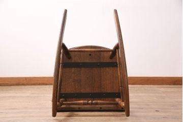 中古　ビンテージキツツキ　飛騨産業　WINDSORシリーズ　温もり溢れるくつろぎの空間におすすめなオーク材製のロッキングチェア(アームチェア、椅子)(R-047791)