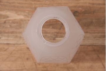 アンティーク照明　花と蝶の銅板透かし彫りが目を引く、大正ロマンな雰囲気漂うウォールランプ(壁掛け照明、壁付け照明)(R-047793)