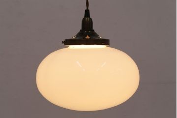 アンティーク照明　コロンとした丸いフォルムが可愛らしいレトロなペンダントライト(天井照明)(R-047794)