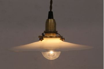 アンティーク照明　平笠シェードのレトロな吊り下げ照明(ペンダントライト、天井照明、電笠)(R-047795)