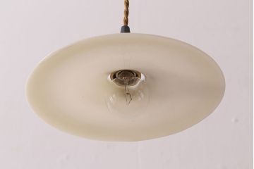 アンティーク照明　平笠シェードのレトロな吊り下げ照明(ペンダントライト、天井照明、電笠)(R-047795)