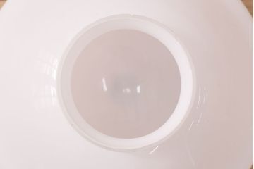 アンティーク照明　レトロな雰囲気漂う乳白色のガラスペンダントライト(吊り下げ照明、天井照明)(R-047797)