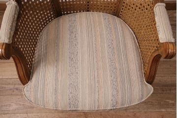 中古　ドレクセルヘリテイジ・ジャパン　Cameo Classics(キャメオクラシックス)　エレガントで格調高い雰囲気漂うマホガニー材製のデスクチェア(回転椅子)(定価約40万円)(R-047798)