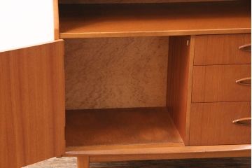 北欧ビンテージ　チーク材製　北欧生まれ!木の温もりを感じるライティングビューロー(デスク、簿記机、在宅ワーク、在宅用収納棚)(R-047800)