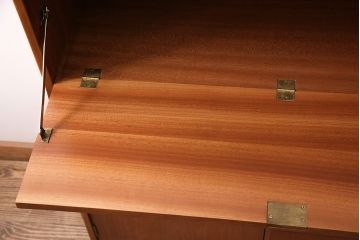 北欧ビンテージ　チーク材製　北欧生まれ!木の温もりを感じるライティングビューロー(デスク、簿記机、在宅ワーク、在宅用収納棚)(R-047800)