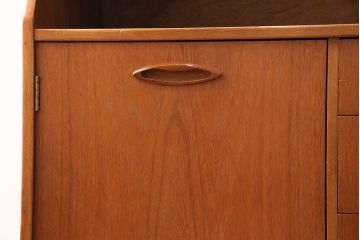 北欧ビンテージ　チーク材製　北欧生まれ!木の温もりを感じるライティングビューロー(デスク、簿記机、在宅ワーク、在宅用収納棚)(R-047800)