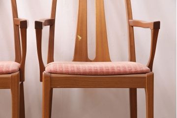 イギリスビンテージ　洗練されたデザインが格好良いチーク材製のアームチェア2脚セット(ダイニングチェア、椅子)(R-047804)