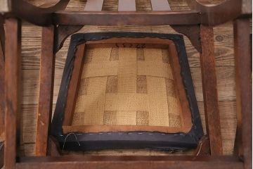 イギリスアンティーク　オーク材　落ち着いた雰囲気が魅力のシンプルなチェア4脚セット(ダイニングチェア、椅子)(R-047809)