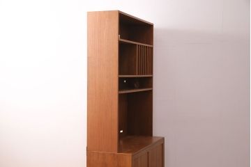 北欧ビンテージ　チーク材　木のぬくもりを存分にお楽しみいただけるウォールユニット(キャビネット、テレビ台、収納棚、戸棚、飾り棚)(R-047810)