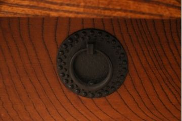 中古　民芸家具　ケヤキ材の迫力ある木目が魅力!和の雰囲気を高める長火鉢(囲炉裏、木製火鉢)(R-047814)