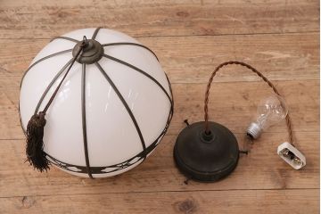 和製アンティーク　オリエンタルな雰囲気漂うタッセル(飾り房)付きの吊り下げ照明(天井照明)(R-047820)