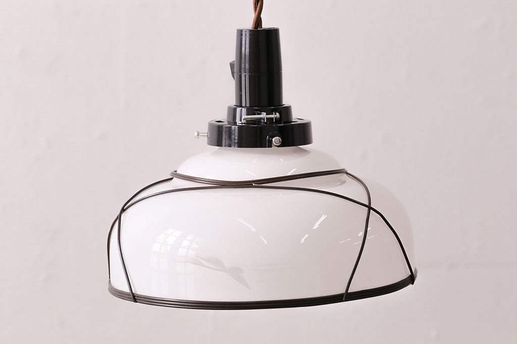 アンティーク照明　セルロイド装飾　柔らかな光に飛ぶ鶴が浮かぶ天井照明(ペンダントライト、吊り下げ照明、セル巻)(R-047823)