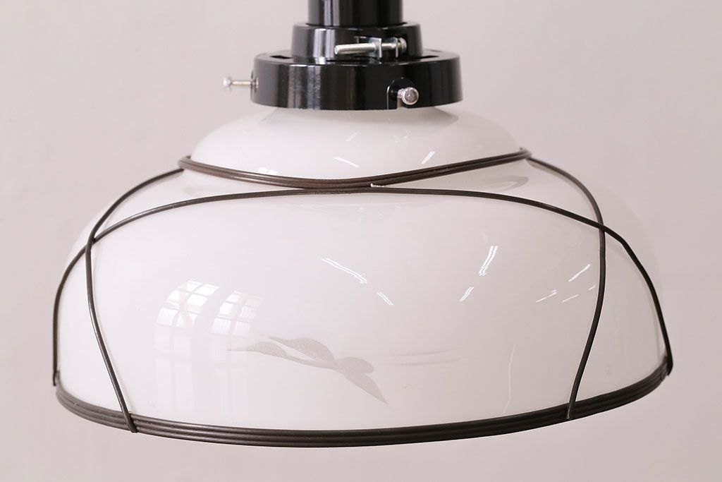 アンティーク照明　セルロイド装飾　柔らかな光に飛ぶ鶴が浮かぶ天井照明(ペンダントライト、吊り下げ照明、セル巻)(R-047823)