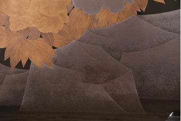 中古　美品　民芸家具　輪島塗　井波唯志作　萩に牡丹　金銀蒔絵　蒔絵の意匠が見事な大振りの衝立(定価約450万円)(つい立て)(R-047826)