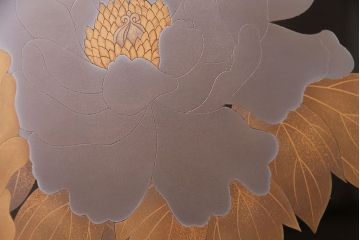 中古　美品　民芸家具　輪島塗　井波唯志作　萩に牡丹　金銀蒔絵　蒔絵の意匠が見事な大振りの衝立(定価約450万円)(つい立て)(R-047826)