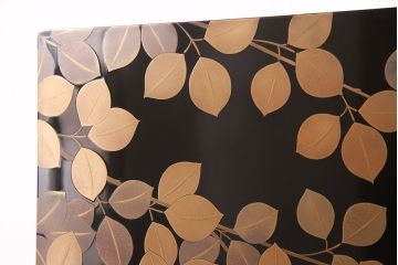 中古　美品　民芸家具　輪島塗　井波唯志作　萩に牡丹　金銀蒔絵　蒔絵の意匠が見事な大振りの衝立(定価約450万円)(つい立て)(R-047826)