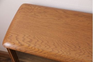 イギリスビンテージ　希少品!見せる収納と隠す収納を叶えてくれるERCOL(アーコール)社製のニレ材製サイドキャビネット(戸棚、収納棚)(R-047827)